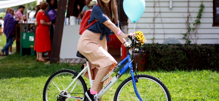 The blue baloon at Skirt bike